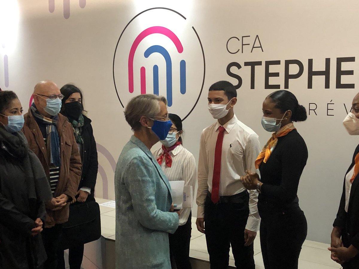 [#1jeune1solution]La ministre du travail <a href="/Elisabeth_Borne/">Élisabeth BORNE</a> visite le CFA Stephenson, dans le 18ème arrdt de Paris. L’occasion pour l’association <a href="/Walt_Community/">Association Walt</a> de lui présenter l’édition 2020 du Guide du Routard de l’alternance