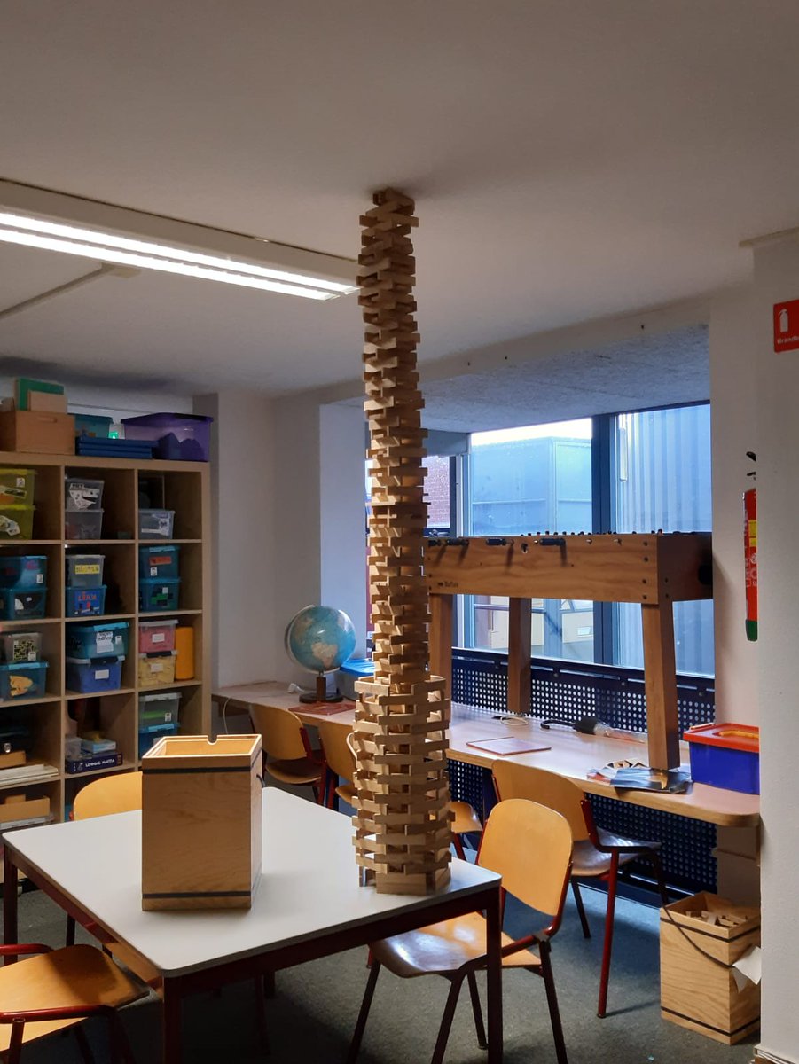 Stevige regenbuien dus tijdens de TSO werd er veelal binnen gespeeld. Dat leverde prachtige bouwwerken zoals die van de TSO Regenboog van #KomKids. En heerlijke spelmomenten voor de kinderen. Het plezier spat er gewoon vanaf!