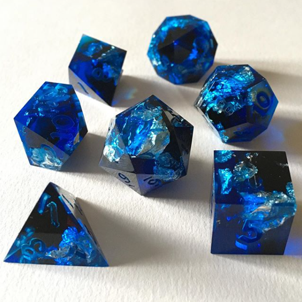 Poppy_Dice's tweet photo. Hey everyone 👋 I'm Poppy, a 53yo dice maker from France. All my dice are 100% handmade by me and mostly inspired by nature, from forests to volcanoes 🌋
 
When I'm not making dice I enjoy cooking &amp; gardening 🌱

Instagram: PoppyDice
Website: Coming soon https://t.co/mt1Rn2s8Lc