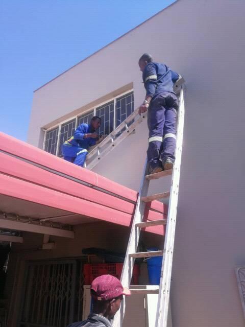 tem_plug's tweet image. Rain season is here, if you need any assistance with:

1) Painting and repainting 
2) Fixing the leaking roof
3) Waterproofing
4) Paving
5) Landscaping  

Drop us a DM or email us on thabaziawa@gmail.com; and we will gladly assist you.