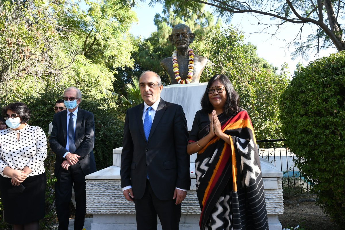 Ο εορτασμός της σημερινής επετείου, μας δίνει την ευκαιρία να γιορτάσουμε τους ισχυρούς και φιλικούς δεσμούς μεταξύ της Κύπρου και της Ινδίας, έχοντας πάντα στη σκέψη μας τις διδαχές, αυτής της εμβληματικής φιγούρας, του Μαχάτμα Γκάντι.@pmo_india
<a href="/parliamentofind/">parliamentofindia</a> <a href="/HCI_Nicosia/">India 🇮🇳 in Republic of Cyprus 🇨🇾</a>