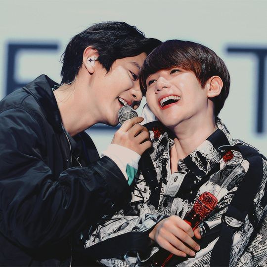 94VIVIOSH's tweet photo. CHANBAEK IS REAL. THAT'S THE TWEET. https://t.co/2GrYllKdVM