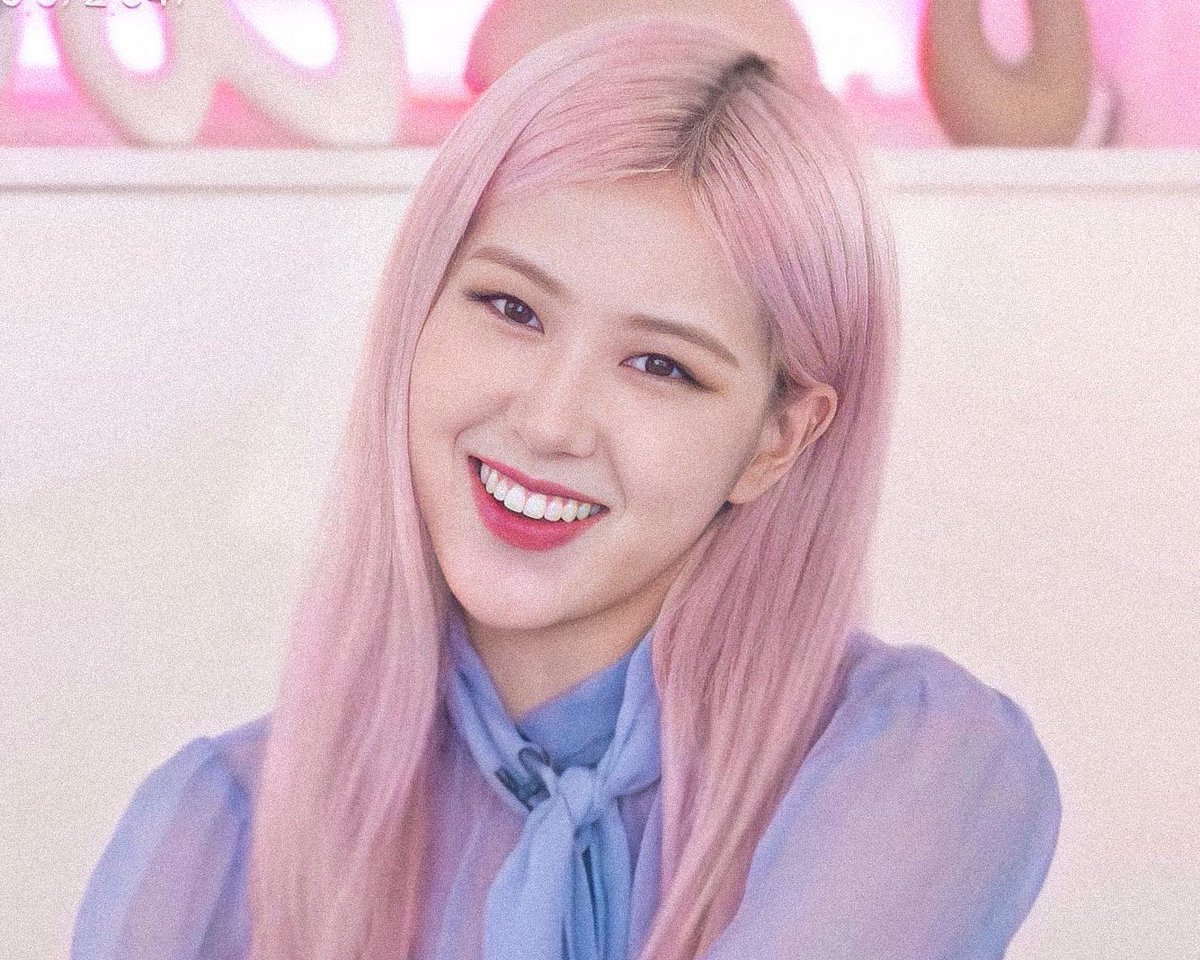 she’s seriously so pretty
#로제 #ROSÉ #TheAlbum