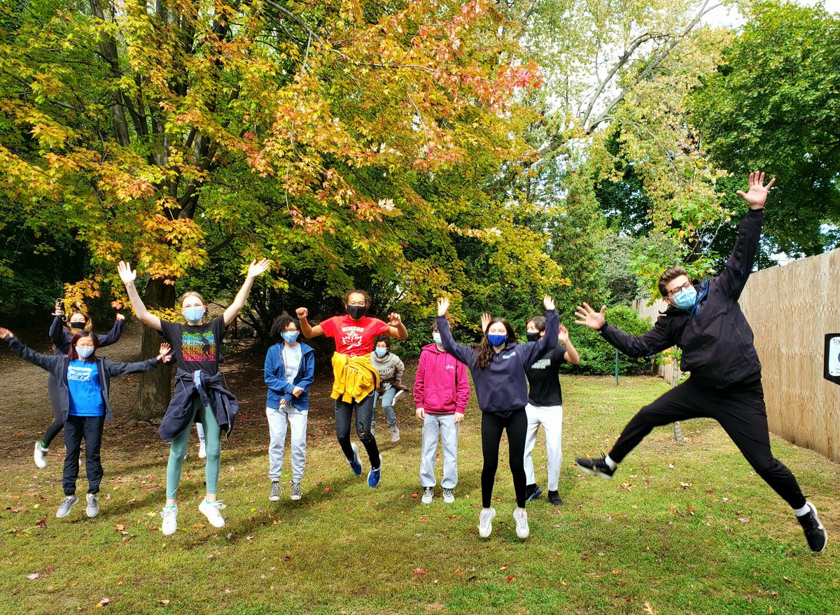 a_lossing's tweet image. Today is the final day of our @theyorkschool Terry Fox Walk. This event honours Terry's legacy, gives us time together outdoors &amp;amp; raises funds for cancer research.

(...and also lets @mswjake show off his awesome jumping skills! 😋)

#yorklearns #tryliketerry #terryfoxschoolruns