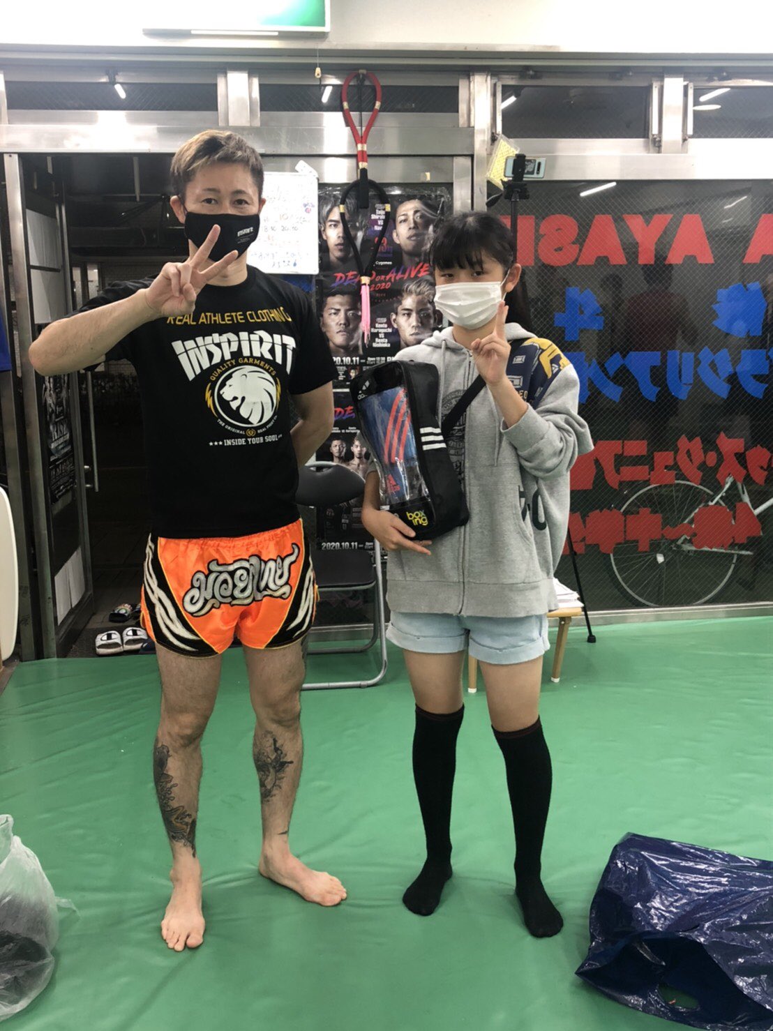 辻井和花 ほのか Rise Girls Power頑張ったから大池先生とよっこさんから グローブいただきました 水色可愛い ありがとうございまっす Rise Bringiton Risenova Girlspower 女子格闘技 キック パラエストラ T Co Enmmknmldo Twitter