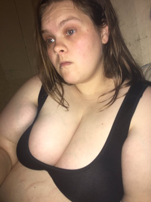 Said I didn&rsquo;t want to eat the ass out she gave me this look 👀 like bitch who your master, guess what