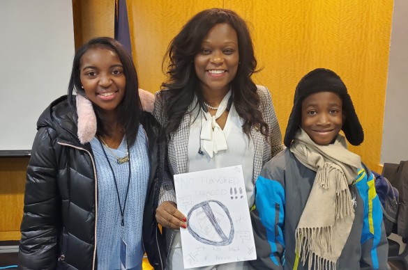 HeartLongIsland's tweet photo. Big Tobacco is trying to hook our kids with flavors like menthol, mint & cherry. Join youth advocates, like the ones here with @AMBichotte, to call for an end to the sale of ALL flavored tobacco products. Click here: https://t.co/ixovJE1FFZ. @NYGovCuomo @bradhoylman #LifeIsWhyLI https://t.co/cKaQQrl4HR