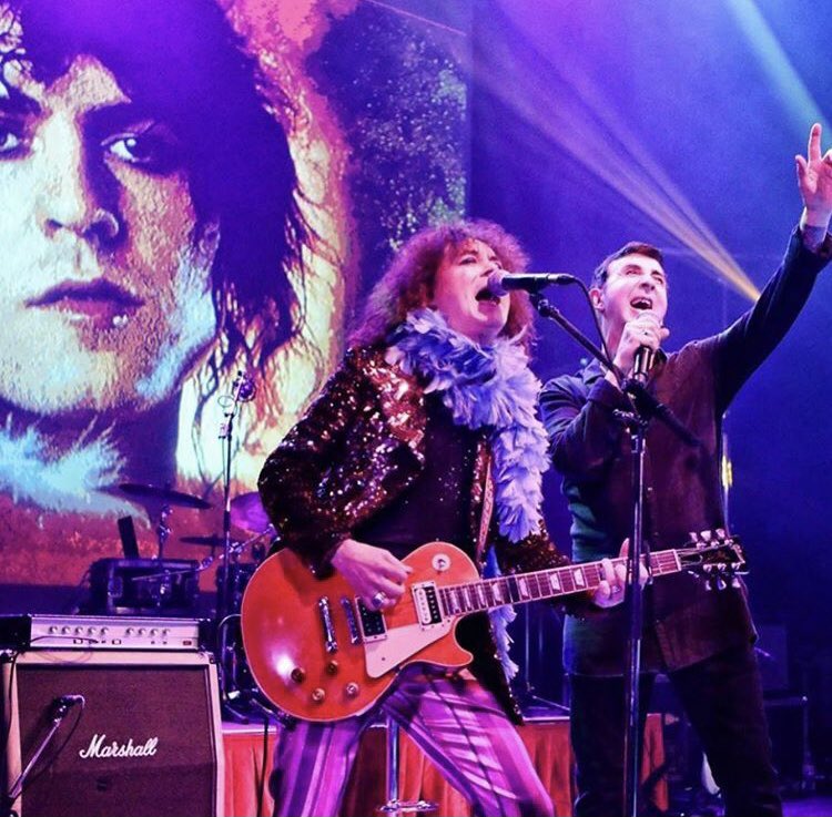 TRextasyBand's tweet photo. ‘The Marc Bolan ONLINE only Birthday Gig’ will be repeated tomorrow - Saturday 3rd October - at 4pm U.K. time. Go to: https://t.co/UbnA9TrCp1 for tickets/code! #marcbolan #trex #marcalmond #onlinegig #streaminggig #livemusic #rock #pop #glam @BolanHistory @MarcBolan1977 #RT https://t.co/HYTI6LC688