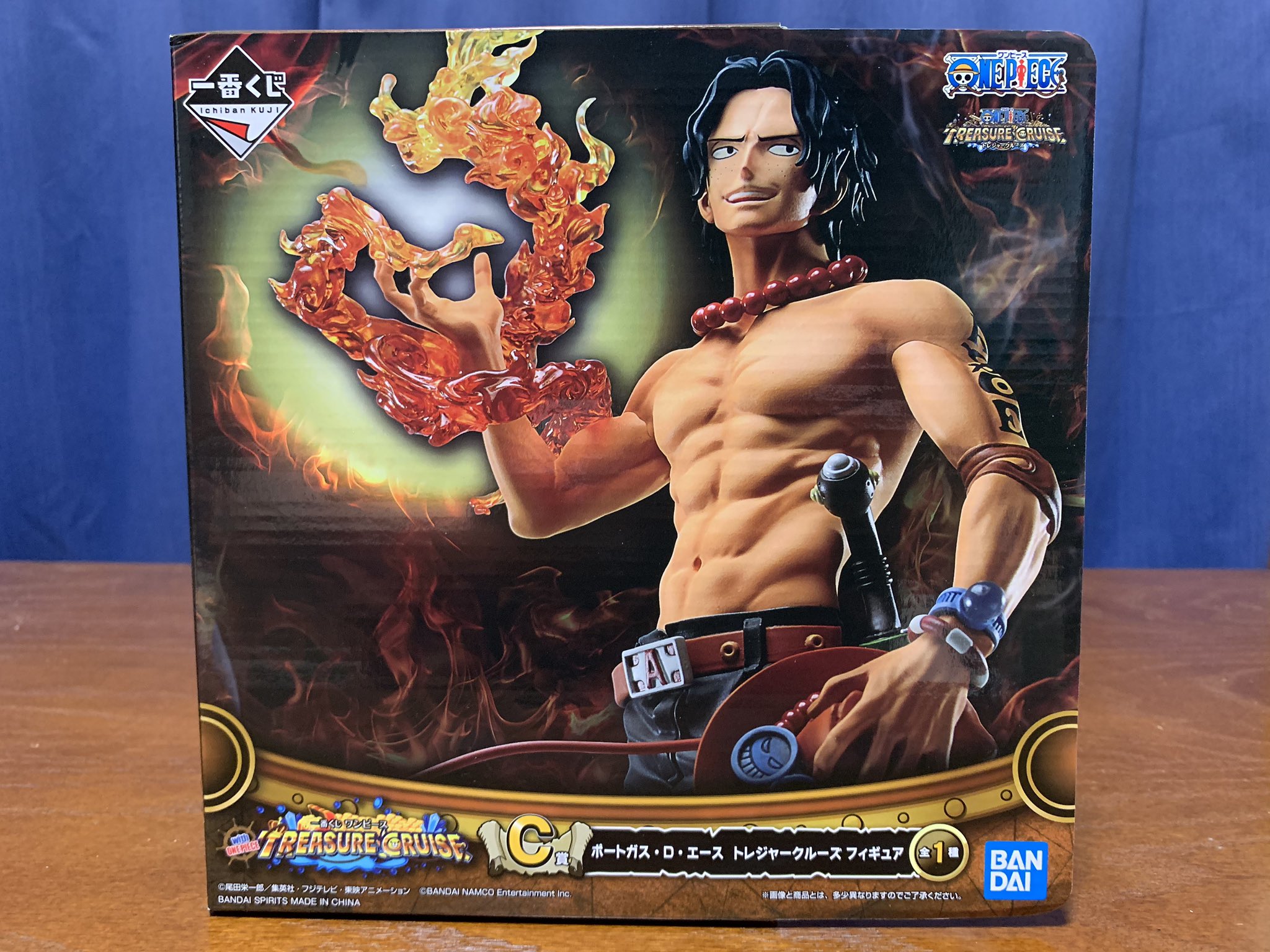 Kei One Piece垢 あと ファミマで約半分くらい残ってる状態で 一番くじ10回引いたらc賞のトレクル エース フィギュアが当たった 色紙はゾロ 今回の色紙もめちゃくちゃかっこいいから全部集めたい 原画ビジュアルアートボードはド