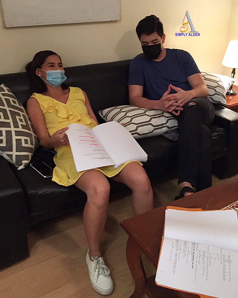 BTS: Before take...yung eksena kagabi na kinikilig pa tayo. Hulog na si Gio pero hesitant si Lea. Sana Universe...sana mamaya silang dalawa will  #LOTBSmileAgain

(Thanks Shaina!📸)

ALDENLOTB SmileAgain