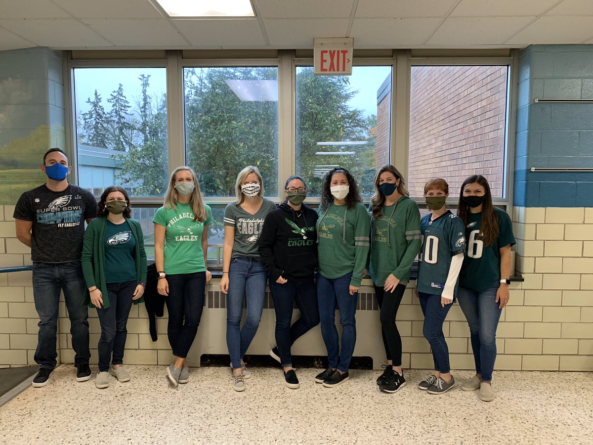 SpringfieldSD's tweet photo. The Sabold staff is full of pride... Showing our @Eagles pride today! Go Birds! https://t.co/2i7Hpoz9w2