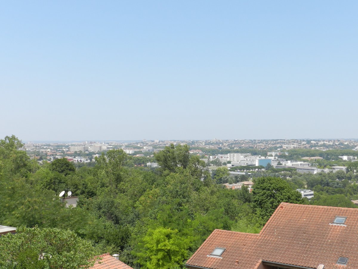 ImmoB_31's tweet photo. ❗️ NOUS L'AVONS #VENDU EN MOIS D'UN MOIS ❗️

🏢 Appartement #T1 Bis Meublé 📍 Toulouse, Quartier Pouvourville
👉 Idéal #investisseur, Appartement vendu loué 
▪️ proximité écoles, commerces et transports 
▪️ Parking aérien sécurisé
▪️ Balcon avec vues panoramiques sur la ville https://t.co/UpeqLVAf3n