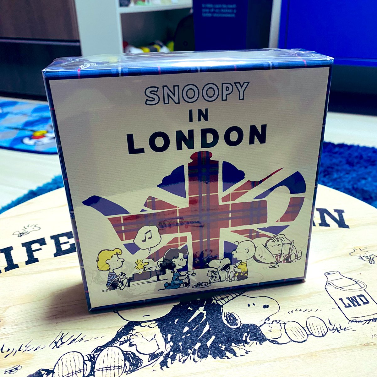 スヌーピー男子 アフタヌーンティー リビングのスヌーピーコラボグッズ第５弾 Snoopy In Londonをテーマにしたグッズはどれをとっても絵になりますね オンラインストア限定のアートボードめちゃ気に入っています スヌーピー男子 Peanuts Snoopy 旅