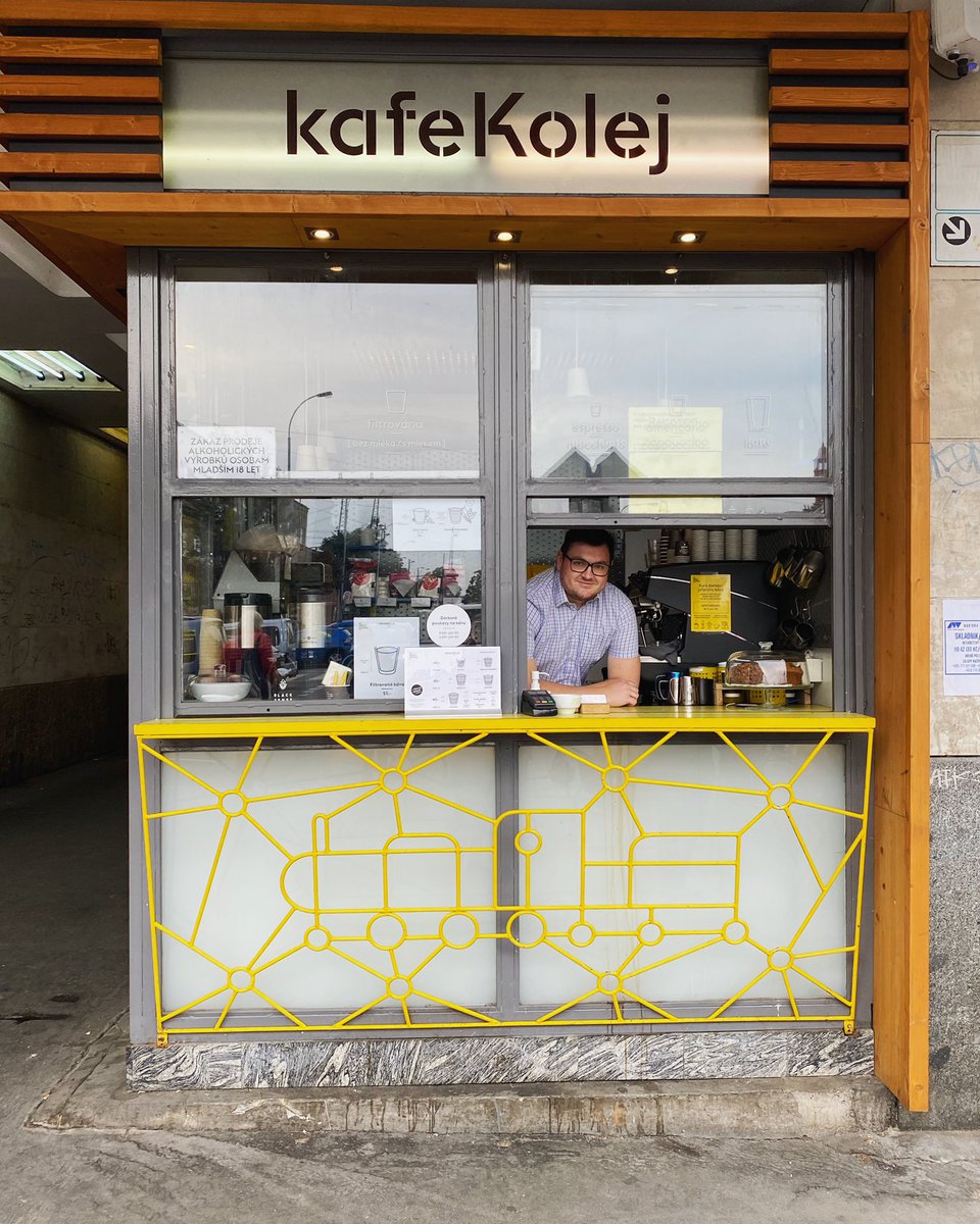 Sobotní provoz s příchodem podzimu končí, takže Honzu tu budete vídat pro změnu zase pátky. 🍂☕️