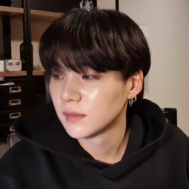 Yoongi being the prettiest human being - a very long blessing thread