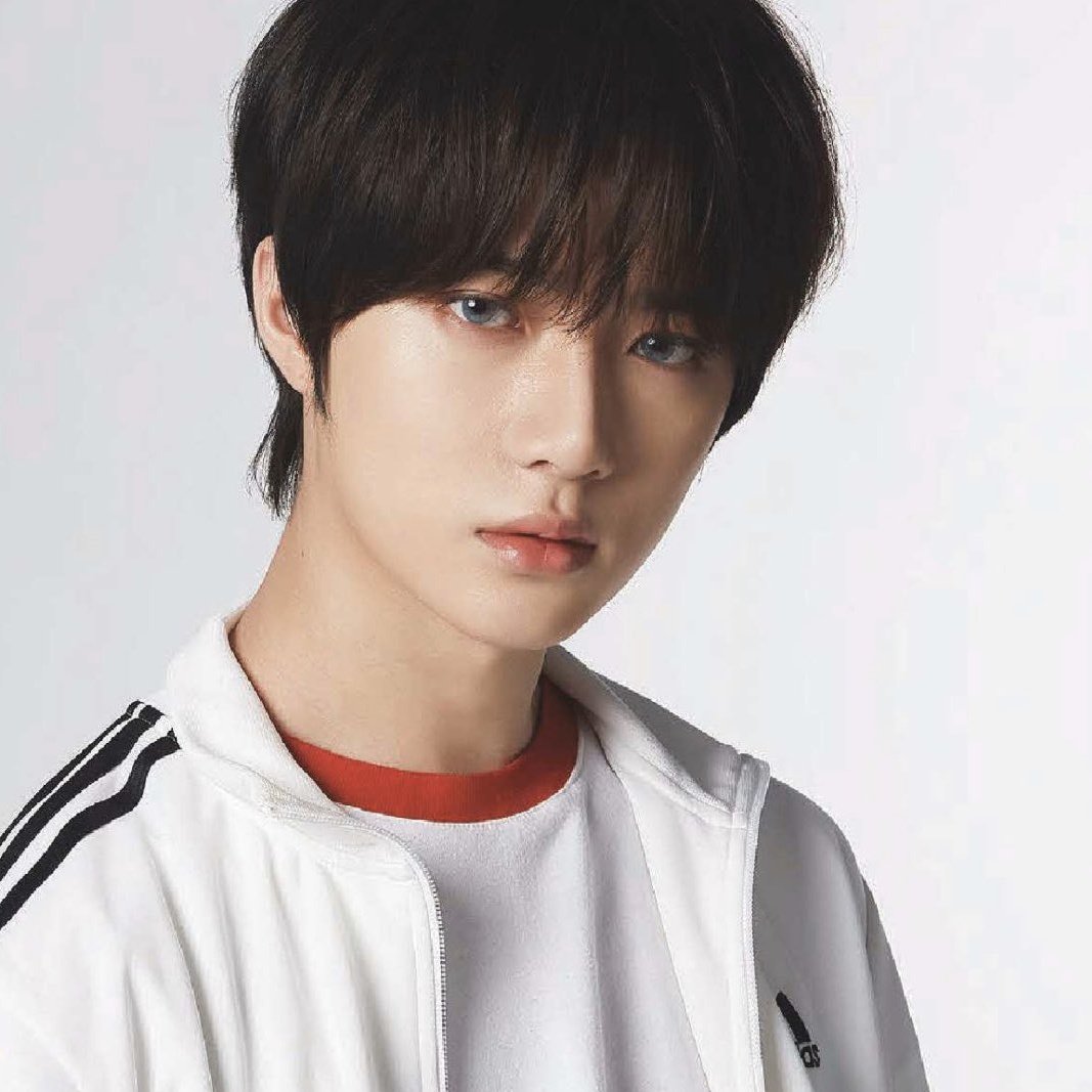  @choifics now unblock me https://abs.twimg.com/emoji/v2/... draggable=