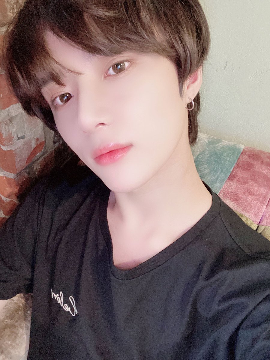  @choifics now unblock me https://abs.twimg.com/emoji/v2/... draggable=