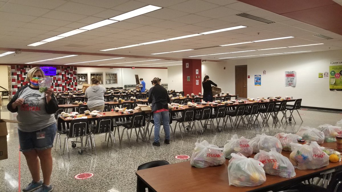 2,000 meals being packed for students over Fall Break.