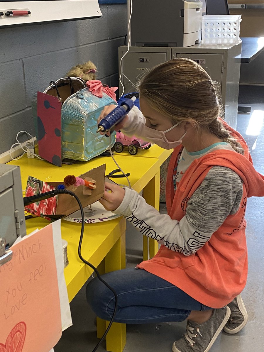 McNinchie's tweet image. ❤️ how the cardboard automata projects are coming along in my AR class! @scpltw @PLTWorg #FM21STEAM