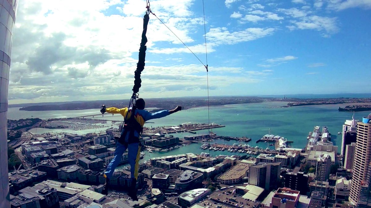 billy_zw's tweet photo. #LiveMoreFearLess Life at 30. Thank you @AJHackettBungy https://t.co/Gj9im0qLVt