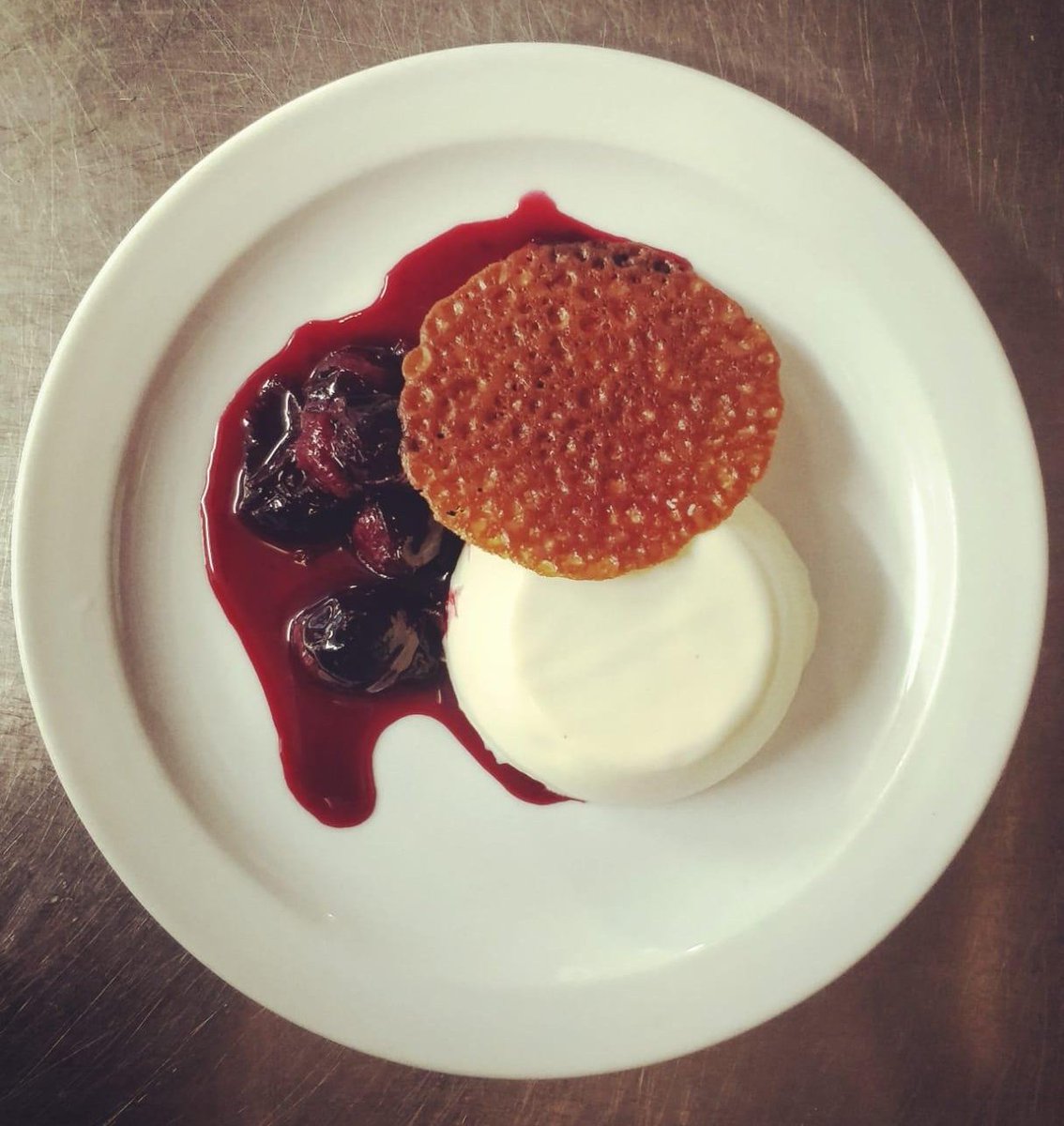 sparrowlondon's tweet photo. did someone say #freedessert?!
-
our october #restaurantoffer: on weds-fri bookings for tables at 5:45pm & 6pm* each get a free #dessert of their choosing off of the menu
-
*tables must arrive within 15 mins of booking time
-
book now at https://t.co/V3oTIi7Zws https://t.co/WzL35VqaK6