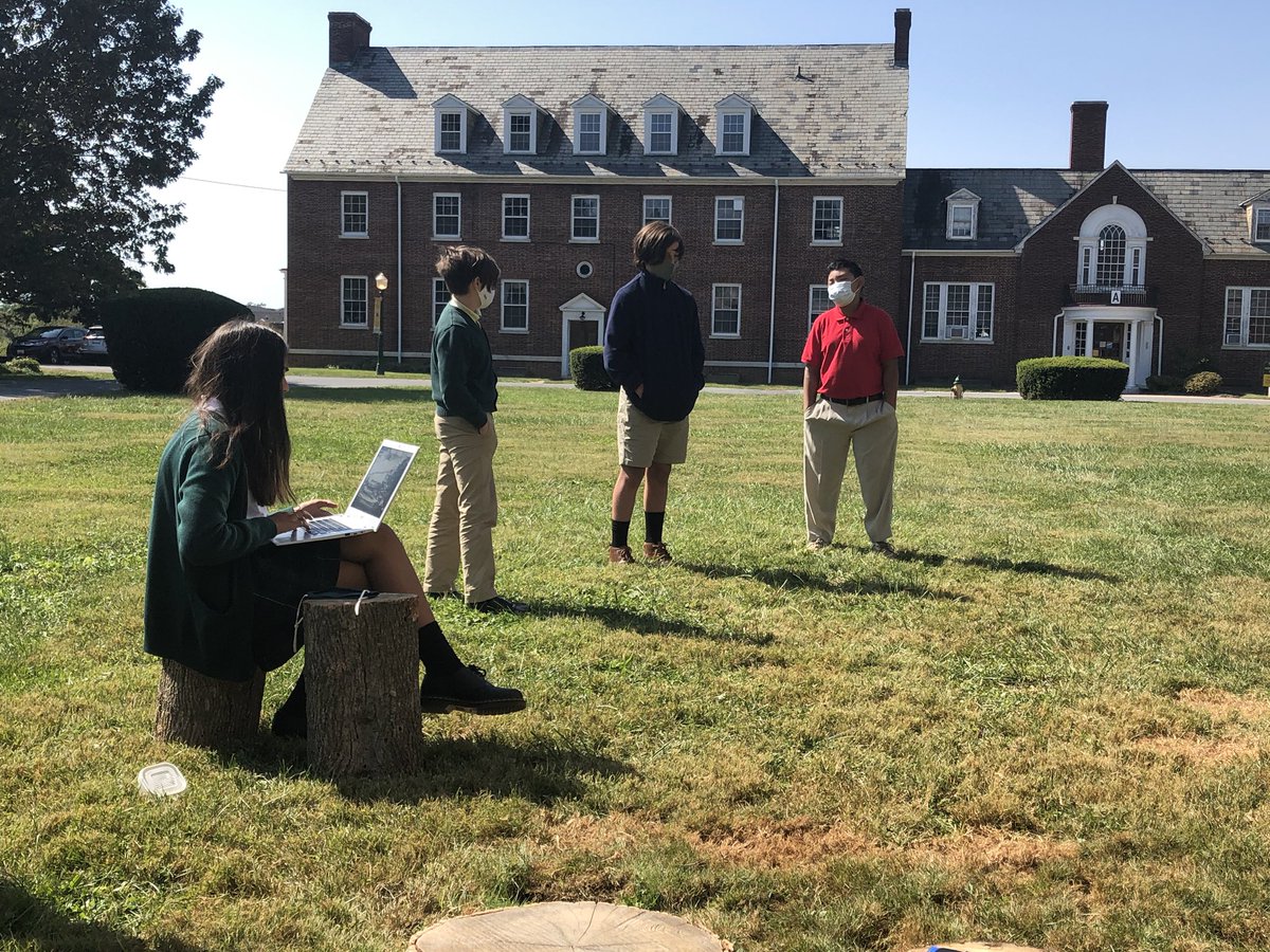 TheBannerSchool's tweet photo. @TheBannerSchool we are loving our outdoor spaces this year. #schooloutdoors #covidschoolyear #anewwayoflearning #anewwayofteaching #schoolsin #backtobasics #taketechoutside https://t.co/37pHYlYfxu