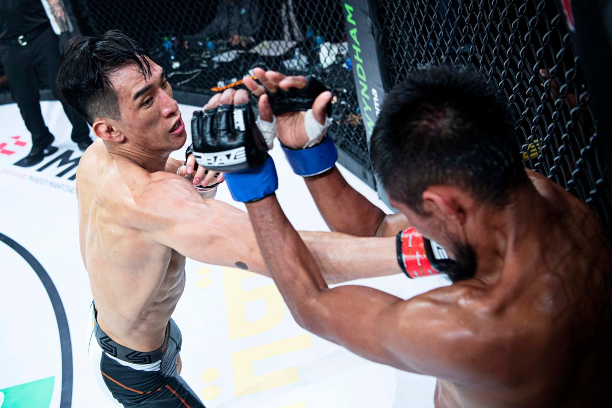 bravemmaf's tweet image. Tae Kyun Kim scored a second-round TKO win over Arturo Chavez at #BRAVECF43

Rewatch BRAVE CF 43 now on bravecftv.com 🍿📺🔥
.
#BRAVECF #Bahrain #KHK #khkpower #yearofchange #thehawk #priceofgladiators #mma #globalpromotion #BRAVECF2020 #BRAVENation