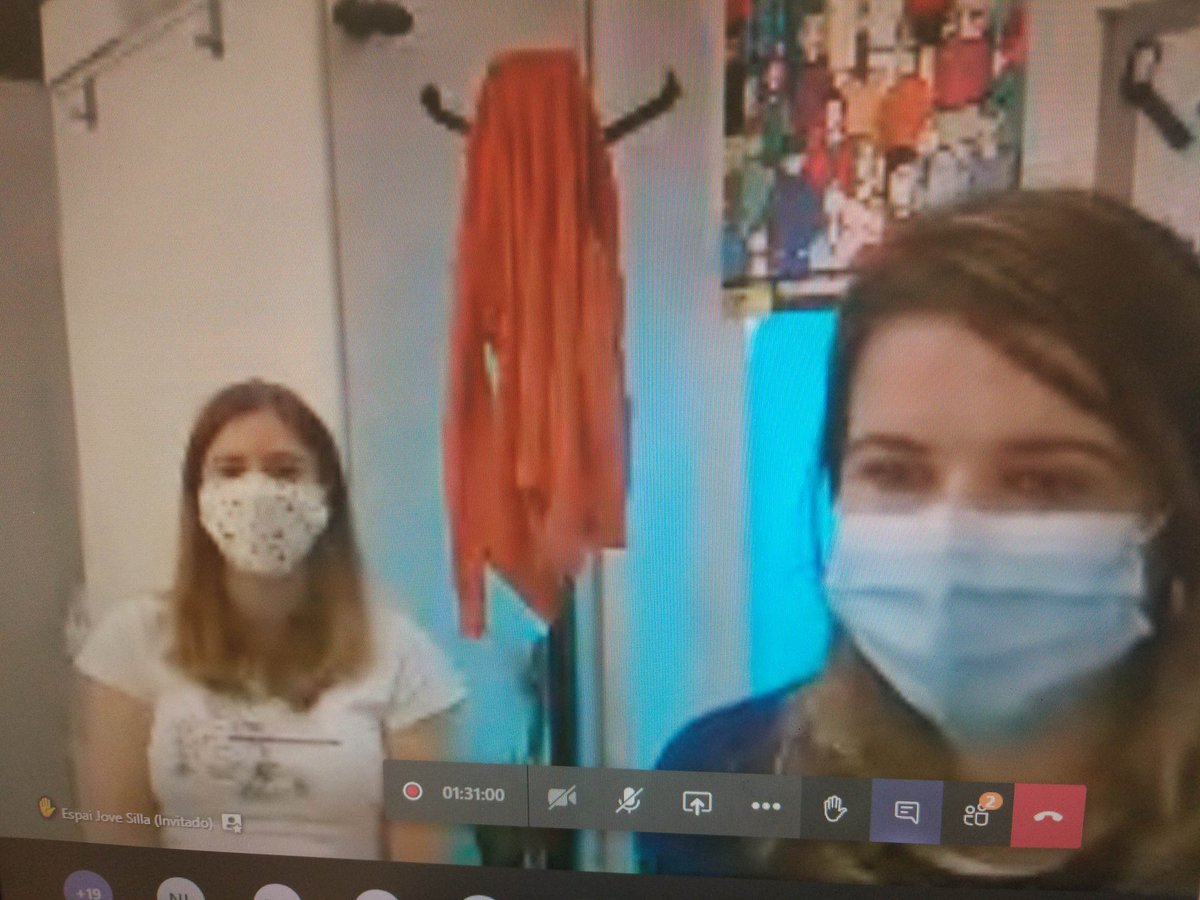fundacionesplai's tweet photo. Compartimos dudas, cómo va el desarrollo de los proyectos, proponemos nuevas propuestas y nos animamos para continuar juntos y juntas. En la jornada inicio de curso con las entidades de las redes de nuestros proyectos. #ForoFE20 https://t.co/4TJINcWp2V