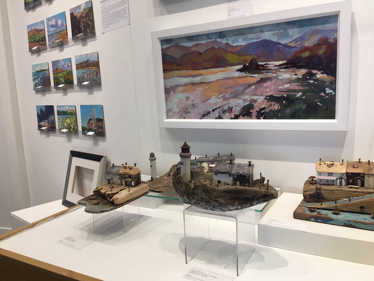 LouiseCollisArt's tweet photo. I popped to Y Galeri yesterday to pick-up the paintings that need framing before the exhibition finishes tomorrow. 
If you’re in Caerphilly - the weather is going to be dreadful this weekend so maybe visit a gallery....
@y_galeri https://t.co/FjG1hwZmSW