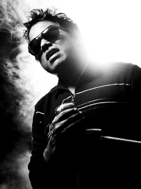 sskarthik's tweet photo. #Majorthrowback #12yearsback @thisisysr @sskarthik #YuvanShankarRaja #Yuvanism #u1 #karthiksrinivasanphotography #karthiksrinivasan https://t.co/KqbuCYipjh
