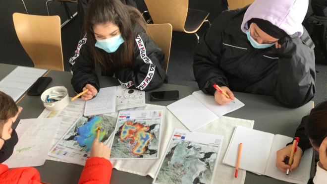 SEAS_SciEdu's tweet photo. Beyond pandemics: via glacier, environmental ethics and tourism to human-induced climate change. Read the blog post about the current activities in Austria and how students become researchers: https://t.co/xuwZsmOMCW #SEASproject #openschooling https://t.co/LbXjYFpc05