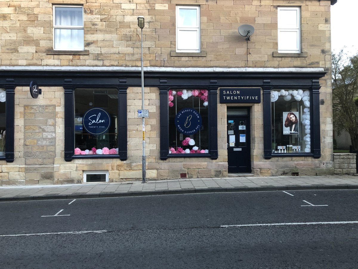 topsignsltd's tweet image. Fitting new #signage for Salon Twenty Five in #Haltwhistle. #projectingsign #windowgraphics #signtray #brushedgolddibond raised lettering. #signmaker #shopsign