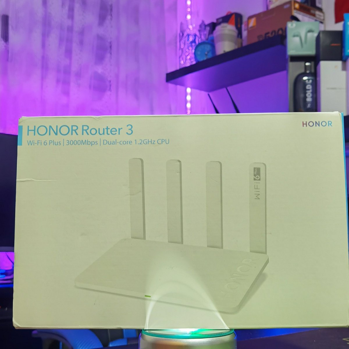 cosasdeandrod's tweet photo. Toca mejorar la conexión wifi con el router de @Honor_ES y su #honorrouter3 con su conexión WIFI6.
#WiFi6 #WiFi6e #Honor #cosasdeandroid #FelizViernesATodos #FelizFinde #BuenosDias #2octubre https://t.co/8uO5cyYQyG