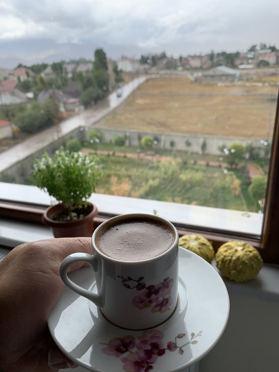 dznmetin's tweet photo. Mehmet efendi☕️ https://t.co/NsC6lGxJcq