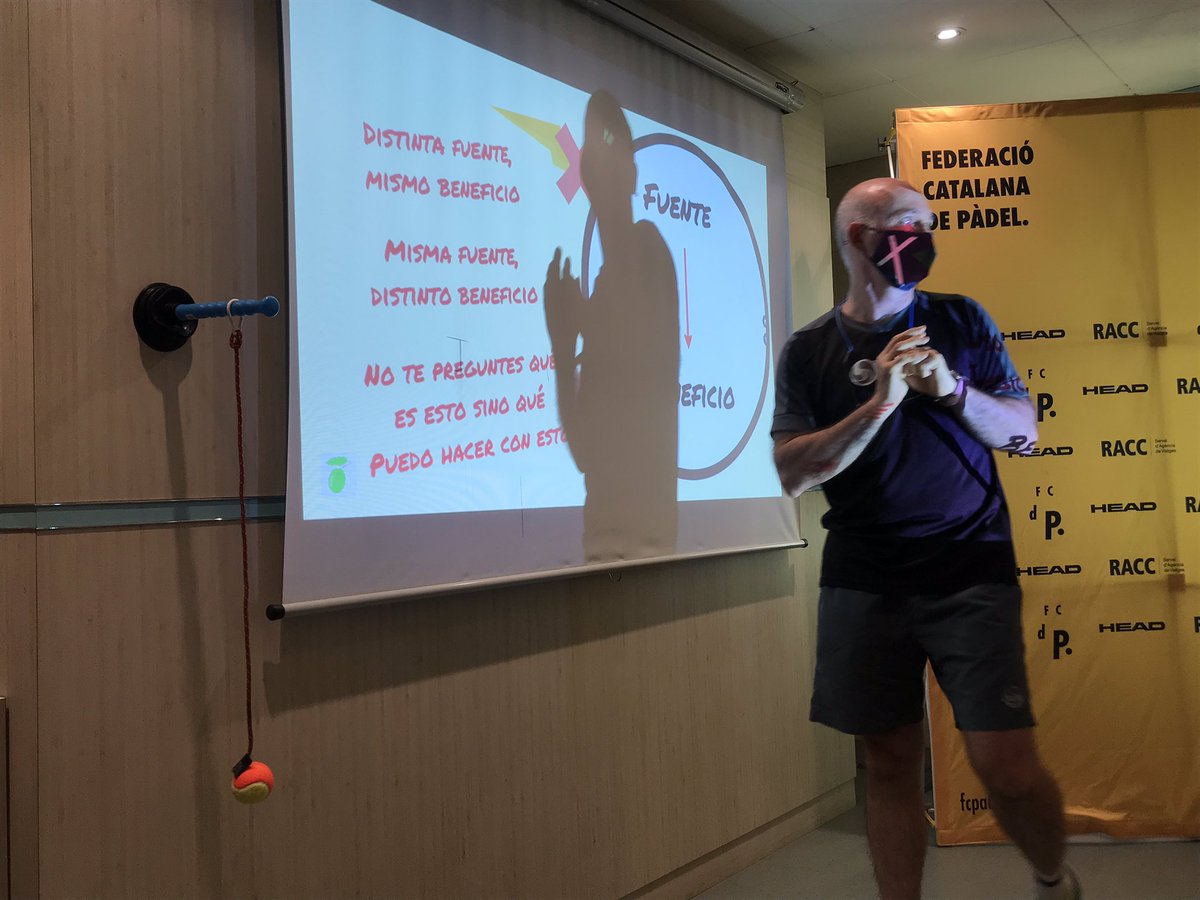 FCatalanaPadel's tweet photo. #FormacioFCdP
TÈCNICA: ORGANITZACIÓ D’UNA SESSIÓ / EXERCICIS A PISTA.
🗣 @EchegarayM
De la teòrica de la tècnica a les possibilitats en la practica.
#Pàdel #Català #MésPàdelQueMai https://t.co/kdnP7l7TPW