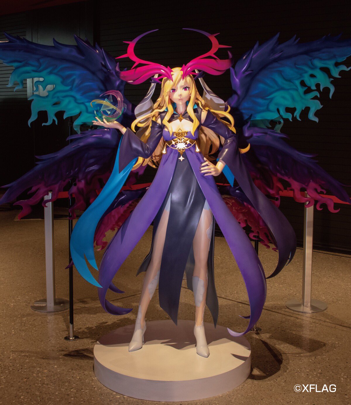 モンスト ルシファー フィギュア】モンスト 一番くじ A賞 光をもたらす