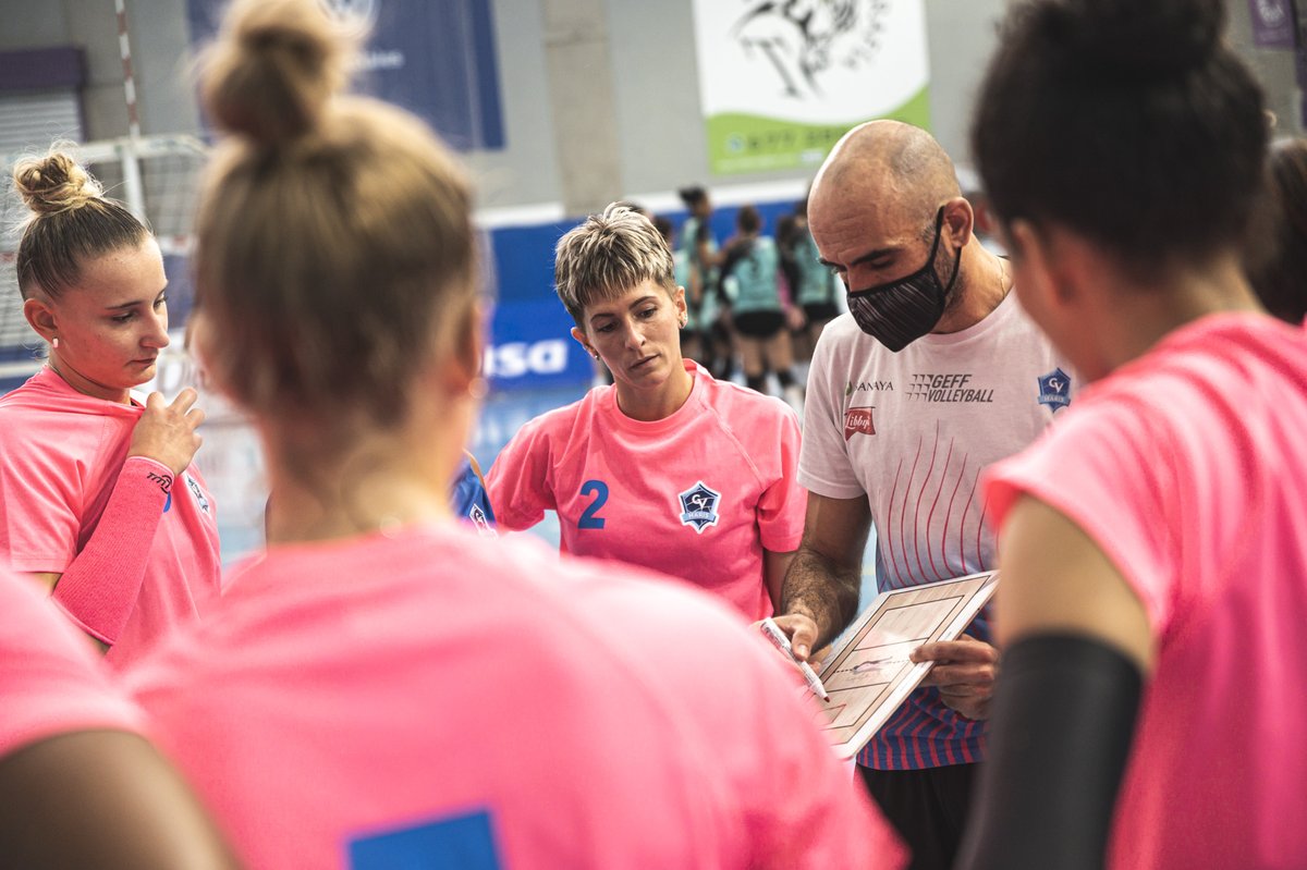 𝙋𝙧𝙚𝙫𝙞𝙖 📎 | El #SanayaLibbysLaLaguna despega en la #LigaIberdrola con fuerza e ilusión 🚀⚡️💥

📌 El equipo blanquiazul debuta a domicilio frente al <a href="/cvemevelugo/">Arenal Emevé</a> 🏐

🎙️ Las declaraciones de <a href="/vbjuandiego/">vbjuandiego</a> en la previa del encuentro 👉 bit.ly/3l74XVQ