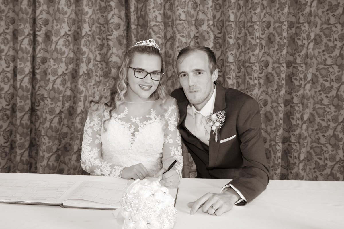Nutnutdaniella's tweet photo. And just like that we have been married a year. It’s been the strangest year but I wouldn’t have shared it with anyone else. Now on to our next adventure. 2 will become 3 and our little family will be complete. #marriedayear #parentstobe #babyallen https://t.co/hdIiEOhNk6