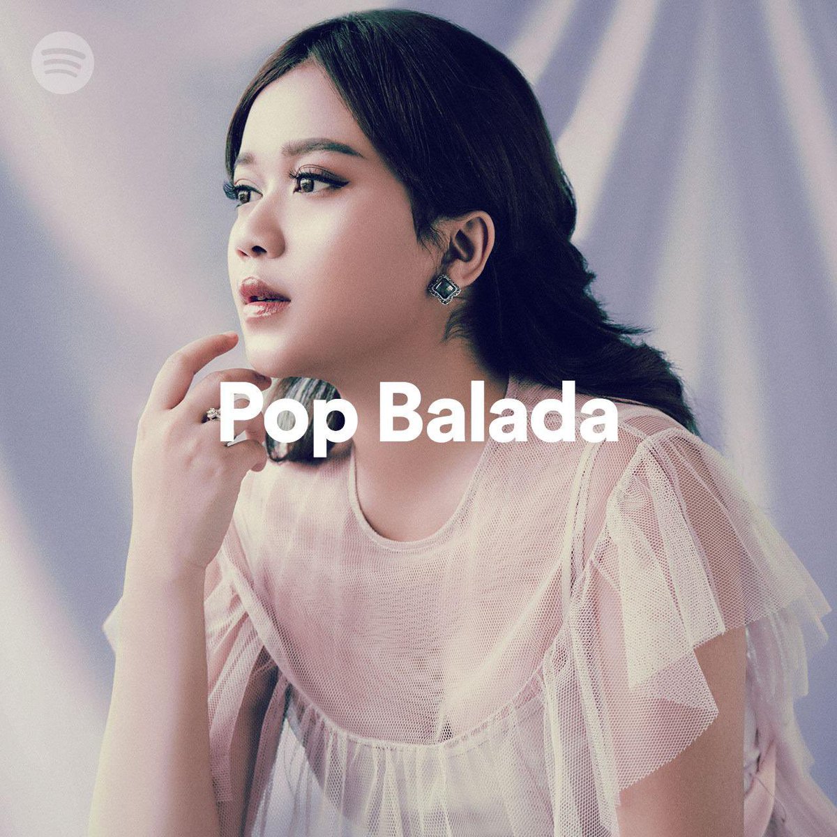umusicindonesia's tweet photo. 😍 Waah.. @brisiajodie96 jadi cover playlist #PopBalada dan #PuncakKlasemen di @spotify @SpotifyID.
Yuk, dengarkan lagu-lagu terbaiknya di album #Kisahku sekarang!
#BrisiaJodie #JodieKisahku #Jodie1stAlbun https://t.co/6T4VCpP237