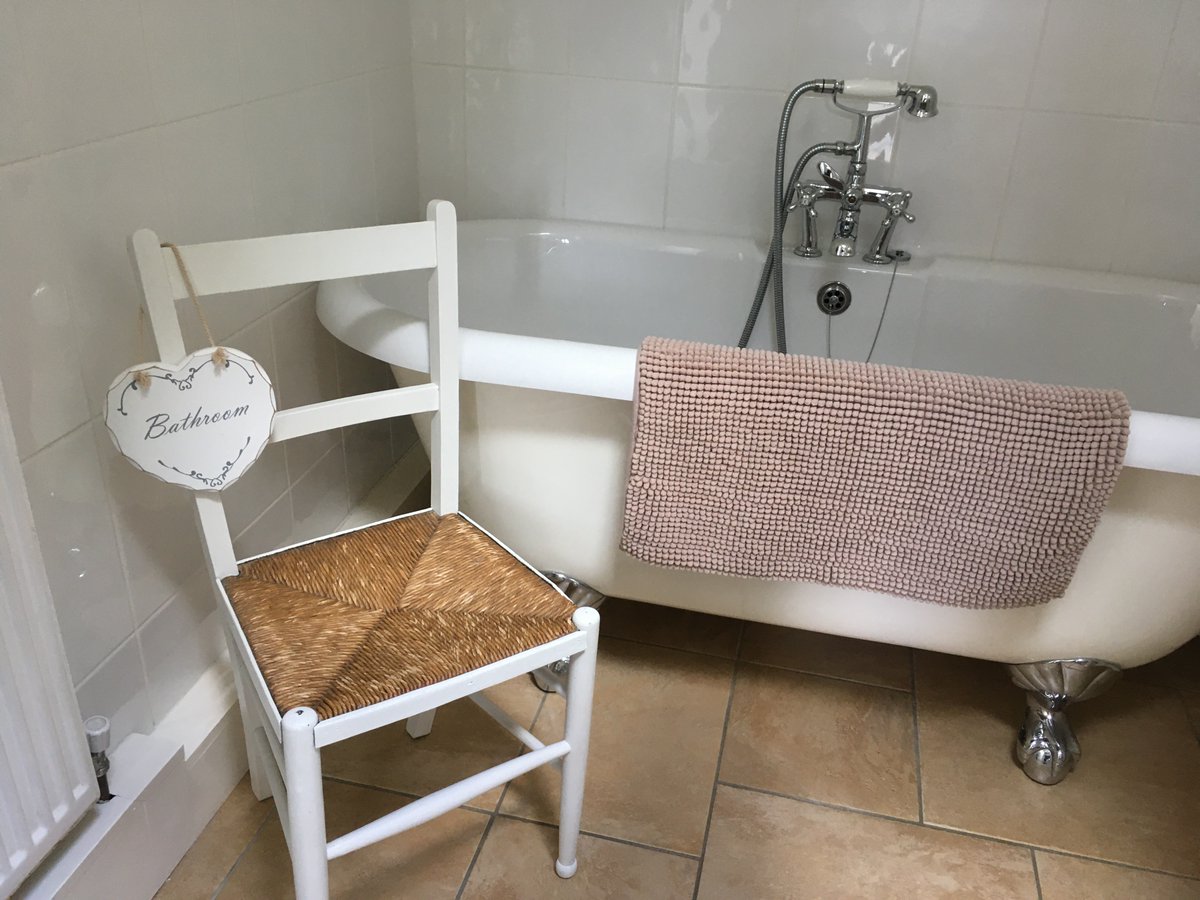 Book a cosy break for night in November- see the stars in #darkskies cottages-midwales.co.uk