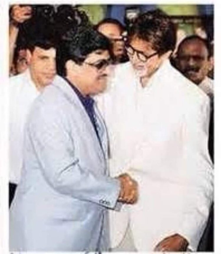 #amitabhbachchan एक अच्छे अभिनेता के सिवाय यह व्यक्ति कुछ भी नहीं और बहुत तुच्छ और झूठा है ।