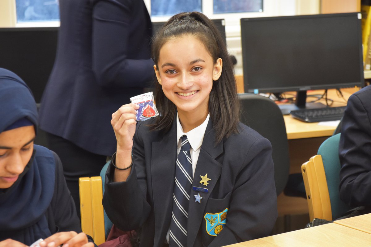 DenbighHigh's tweet image. This week the Digital Leaders were presented with their badges by our Assistant Headteacher Mrs Harwood. Officially inducting them as Denbigh Digital Leaders for 2020-21! #technologyforlearning @darcyprior