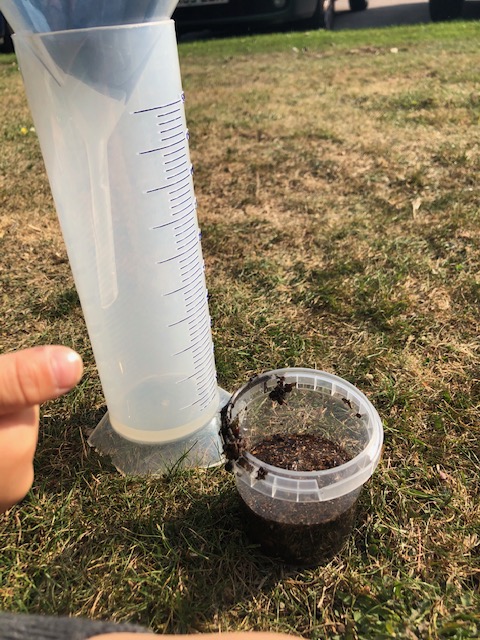 SomerhillKent's tweet photo. Year 1 have been collecting water as part of their survival in the woods week. Children completed science investigations on filtering dirty water and ensuring water is drinkable if collected from a river or rainfall. #survivalweek #somerhillpreprep #outdoorlearning #ecowarriors https://t.co/XMc4iNa1Hw