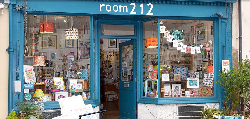 jonpritchardltd's tweet photo. New blog post: Uncovering Bristol – Independent and Arty at Room 212 #loftconversion #BristolUK https://t.co/kpw4OefD9s