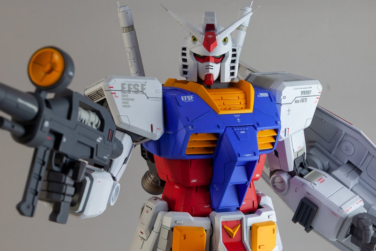 ひなさん やみにょわ メガサイズモデル 1 48 Rx 78 2 ガンダム 完成しました 今現在の技術で 自分が作れる最高の ガンダム をコンセプトに制作しました リプライに画像を貼っていきますので宜しければそちらもご覧ください ガンプラ