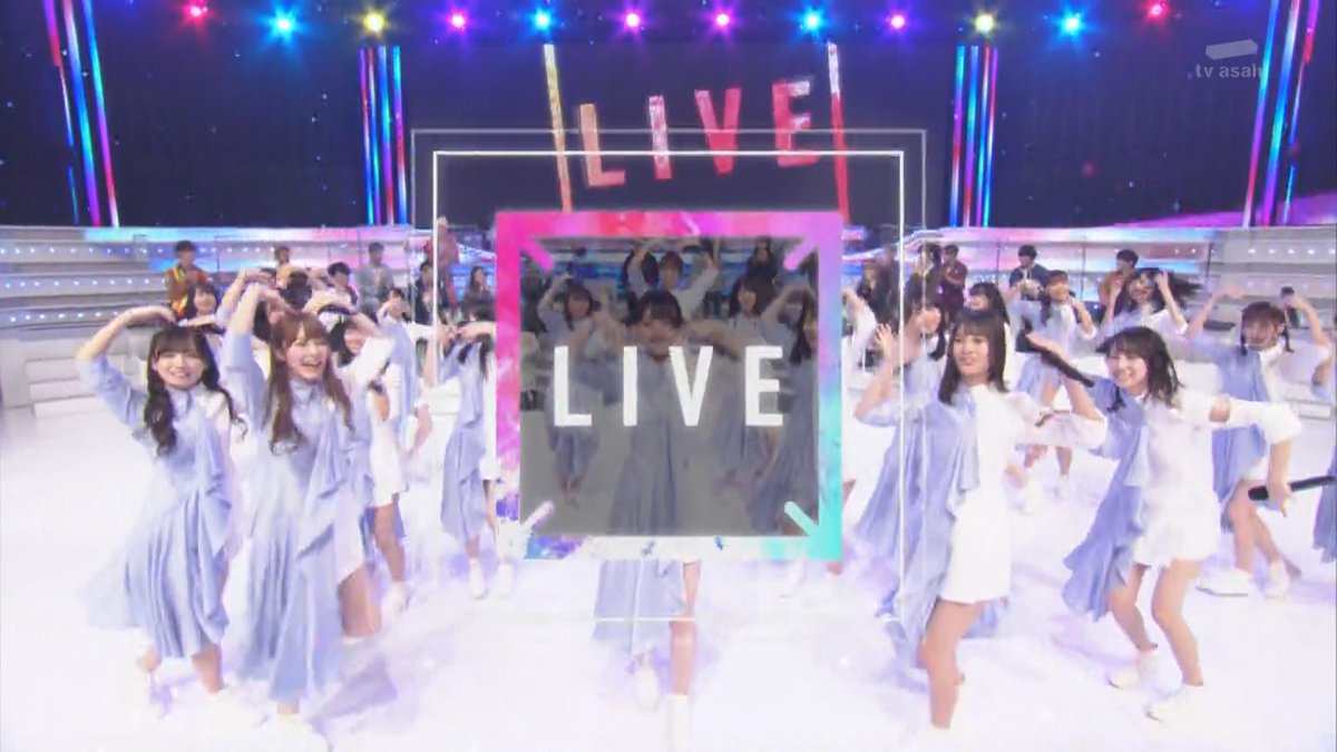 さかみち ぶれぶれ A Twitter 曲中に全員でmをやると言って Mステオープニング曲中に有言実行した日向坂46 アザトカワイイの曲中とは言ってないので 日向坂ぶっこみ 日向坂46 Mステ