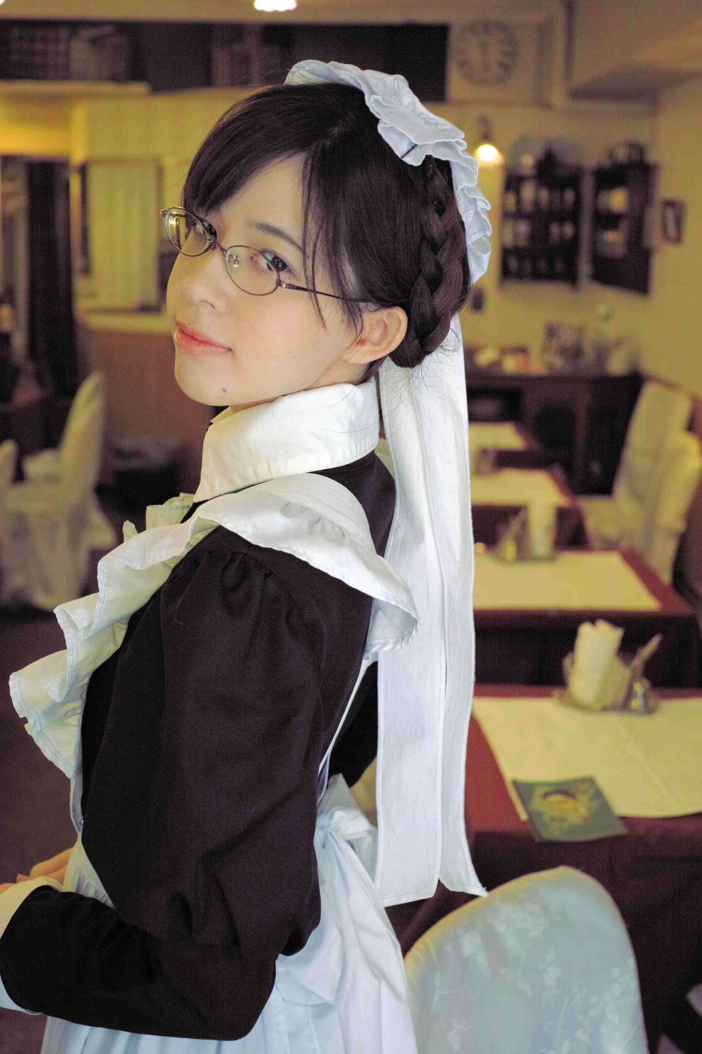 ワンダーパーラー 本物クラシカルメイド服ロング丈Mサイズ　 帽子付属 ワンダーパーラー 本物クラシカルメイド服ロング丈Mサイズ 帽子