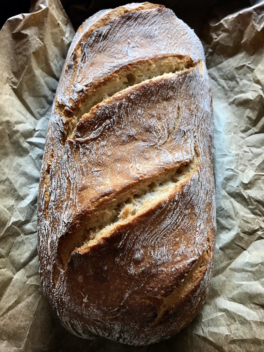 massimilianimrc's tweet image. Da un po’ non trovavo il tempo di dedicarmi alla panificazione... bene, il mio lievito è vivo ed in forma!

#lievitomadre #homebread #panefattoincasa #homemade