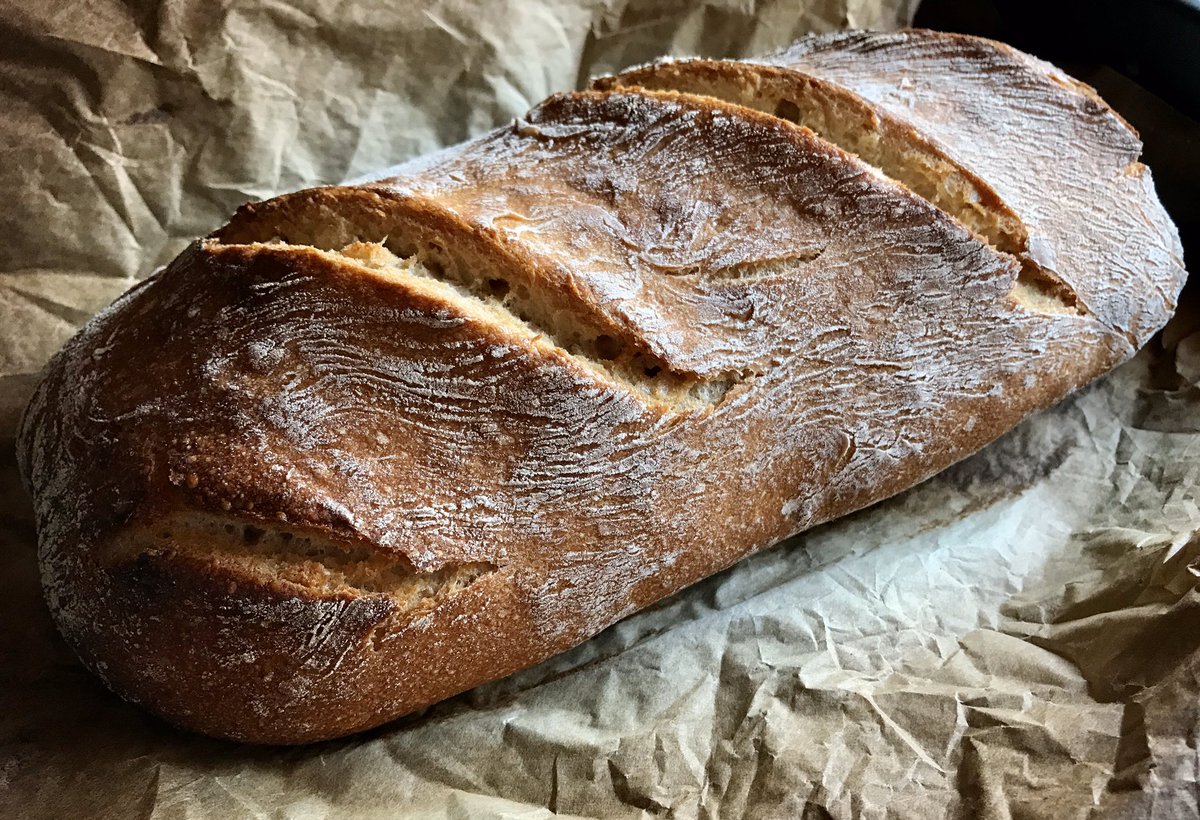massimilianimrc's tweet image. Da un po’ non trovavo il tempo di dedicarmi alla panificazione... bene, il mio lievito è vivo ed in forma!

#lievitomadre #homebread #panefattoincasa #homemade