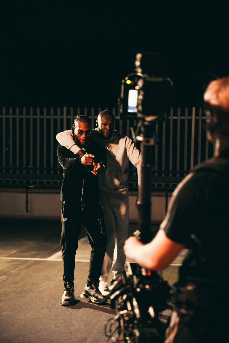 REAL LIFE VIDEO 1pm UK/WAT TODAY 🦍